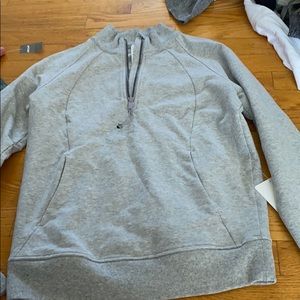 scuba 1/2 zip worn and washed once!